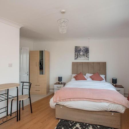 Modern Apartments In Bromley, Greater London Near Tesco And Sundridge Park Station מראה חיצוני תמונה
