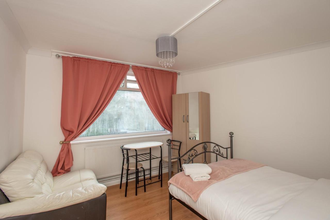 Modern Apartments In Bromley, Greater London Near Tesco And Sundridge Park Station מראה חיצוני תמונה