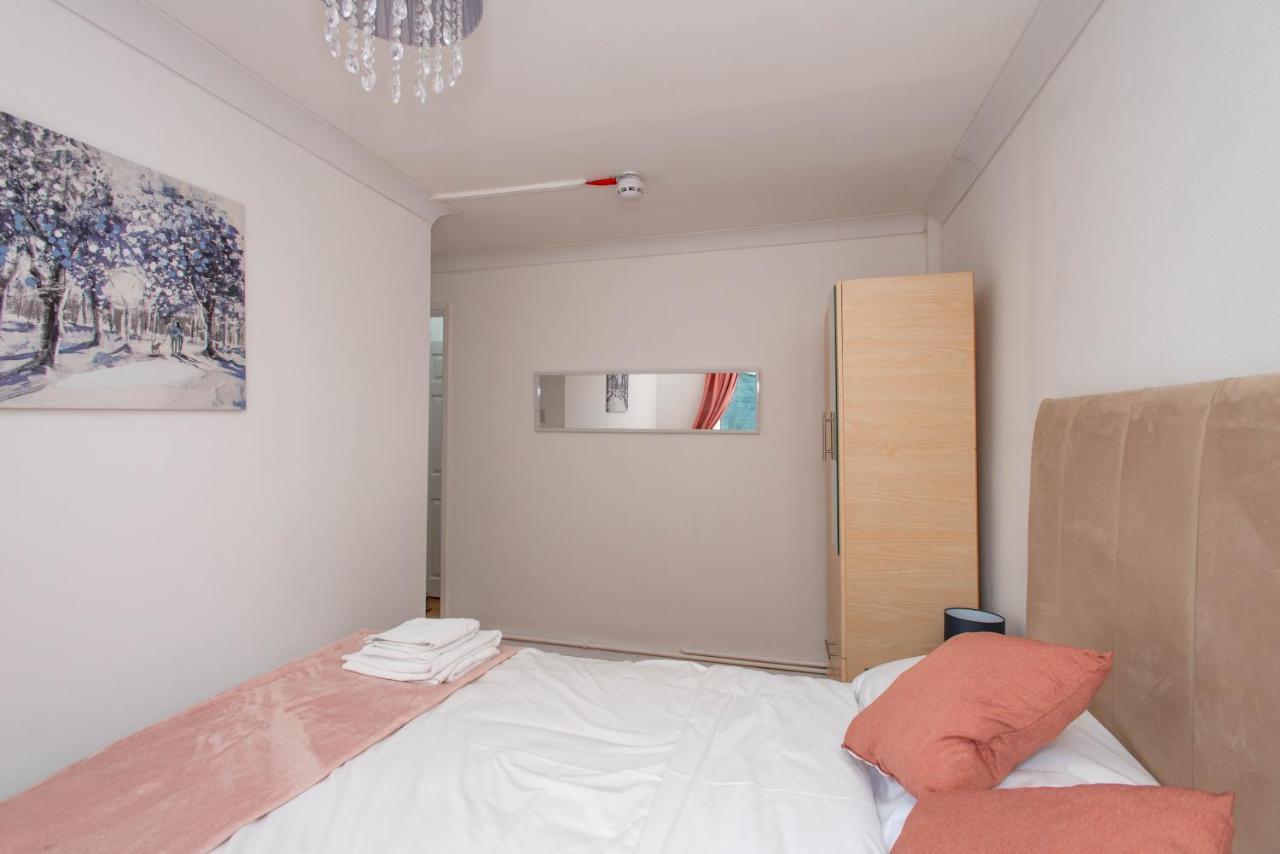 Modern Apartments In Bromley, Greater London Near Tesco And Sundridge Park Station מראה חיצוני תמונה