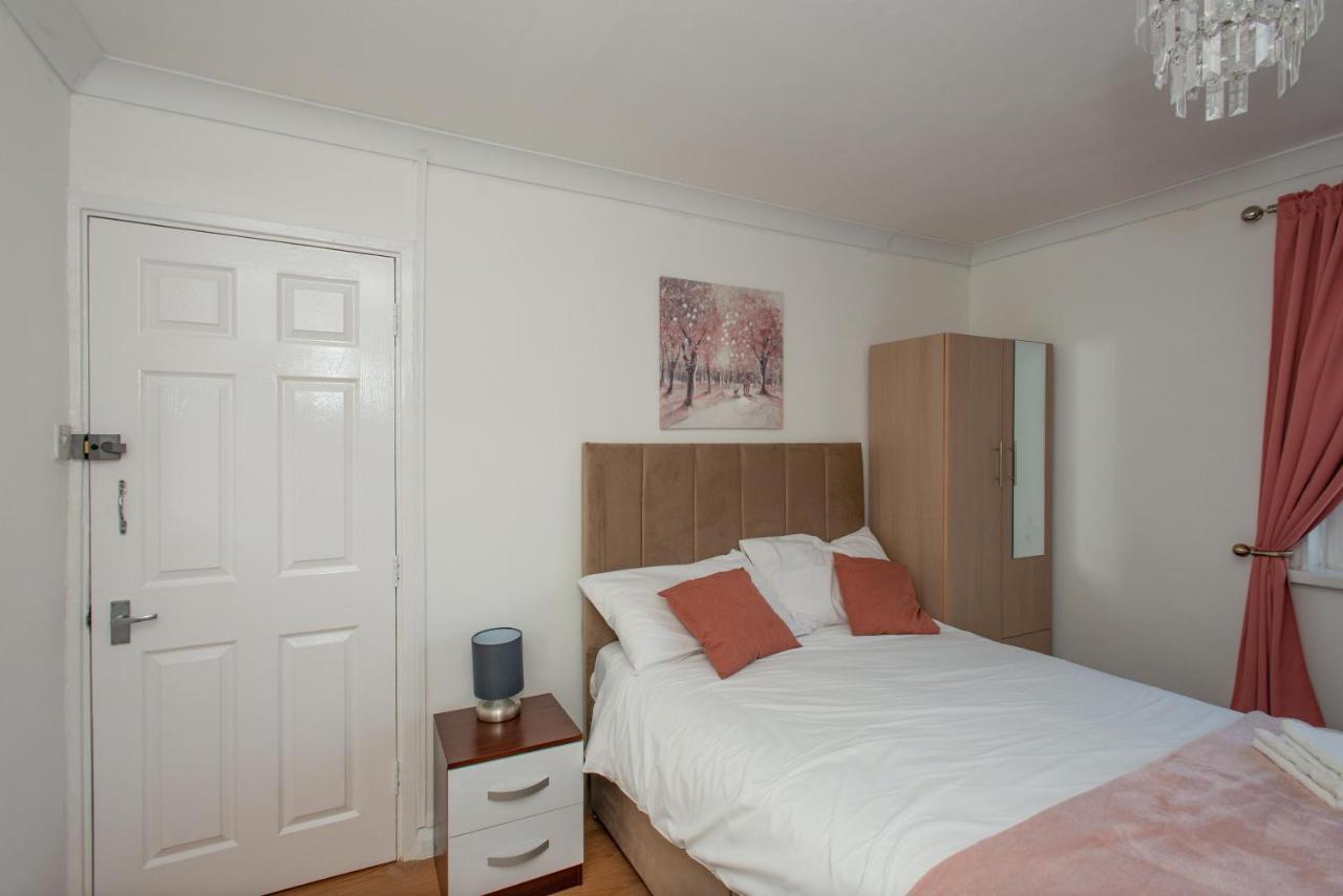 Modern Apartments In Bromley, Greater London Near Tesco And Sundridge Park Station מראה חיצוני תמונה